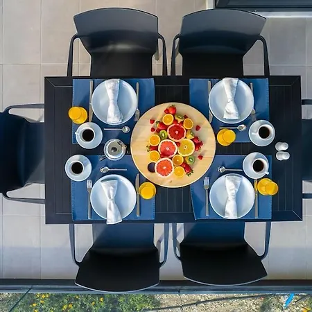 Maison Du Jardin 2-bedroom Private Outdoor Jacuzzi Apartment Rhodes City