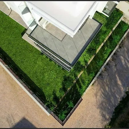 Maison Du Jardin 2-bedroom Private Outdoor Jacuzzi Apartment Rhodes City