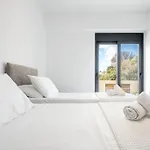 Maison Du Jardin 2-bedroom Private Outdoor Jacuzzi * Rhodes City
