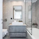 Apartamento Maison Du Jardin 2-bedroom Private Outdoor Jacuzzi *