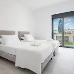 Maison Du Jardin 2-bedroom Private Outdoor Jacuzzi Rhodes City