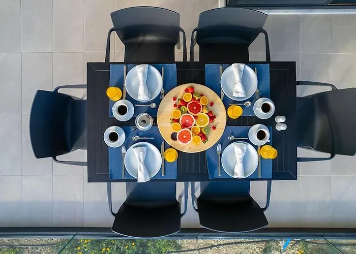 Maison Du Jardin 2-bedroom Private Outdoor Jacuzzi Apartament Rhodes City