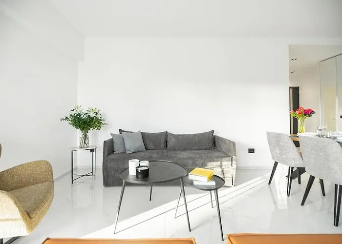 Apartament Maison Du Jardin 2-bedroom Private Outdoor Jacuzzi *