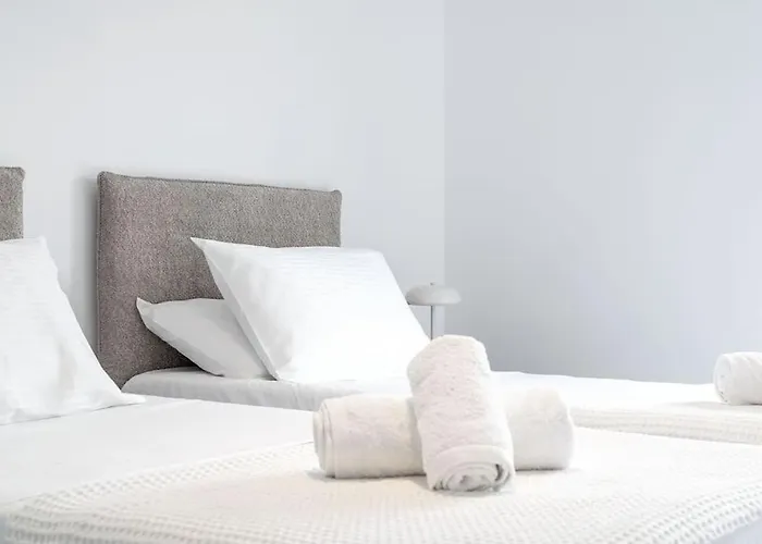 Maison Du Jardin 2-bedroom Private Outdoor Jacuzzi Apartament Rhodes City